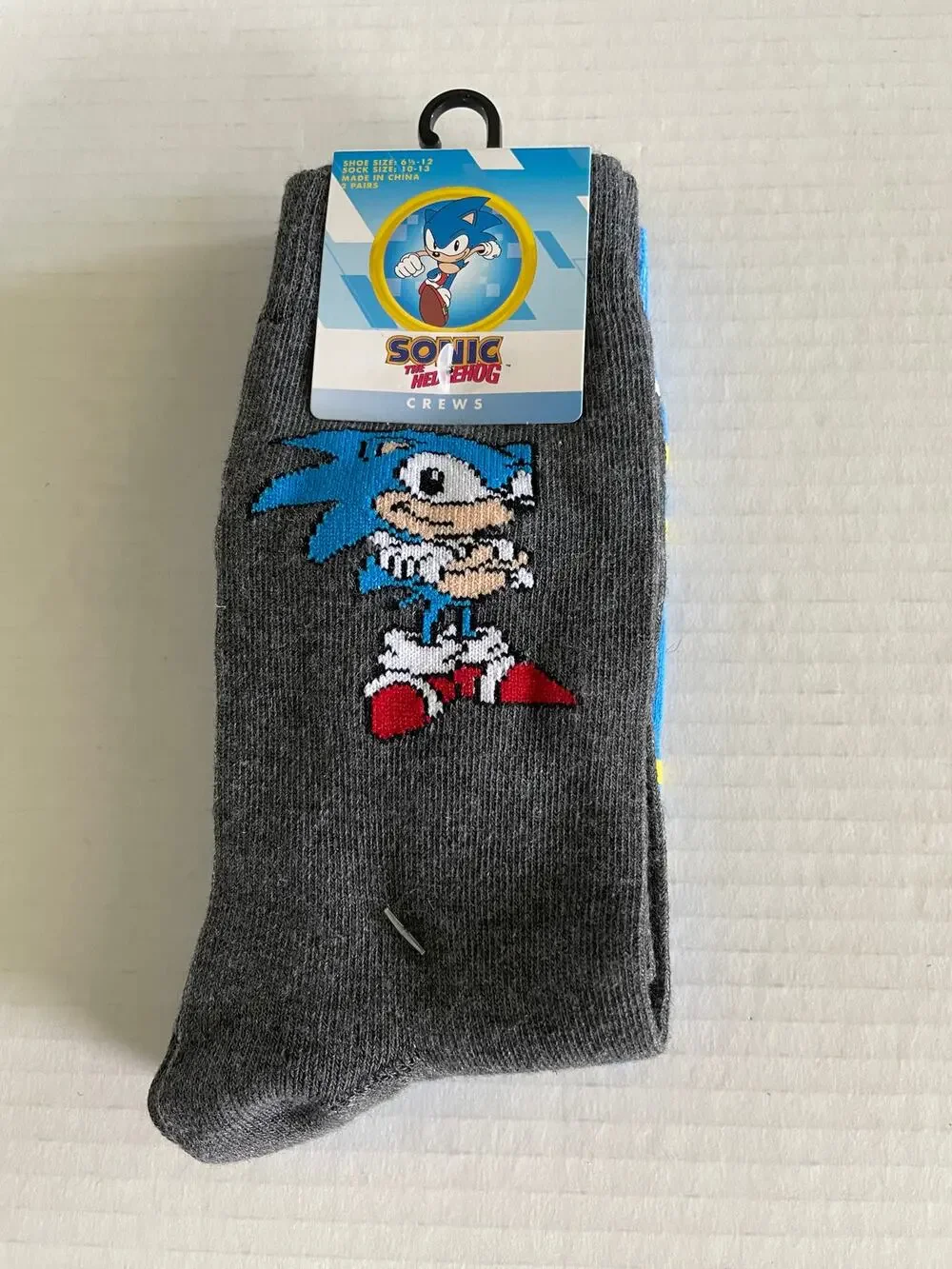 2 PAIR SEGA SONIC HEDGEHOG CREW SOCKS SIZE NEW